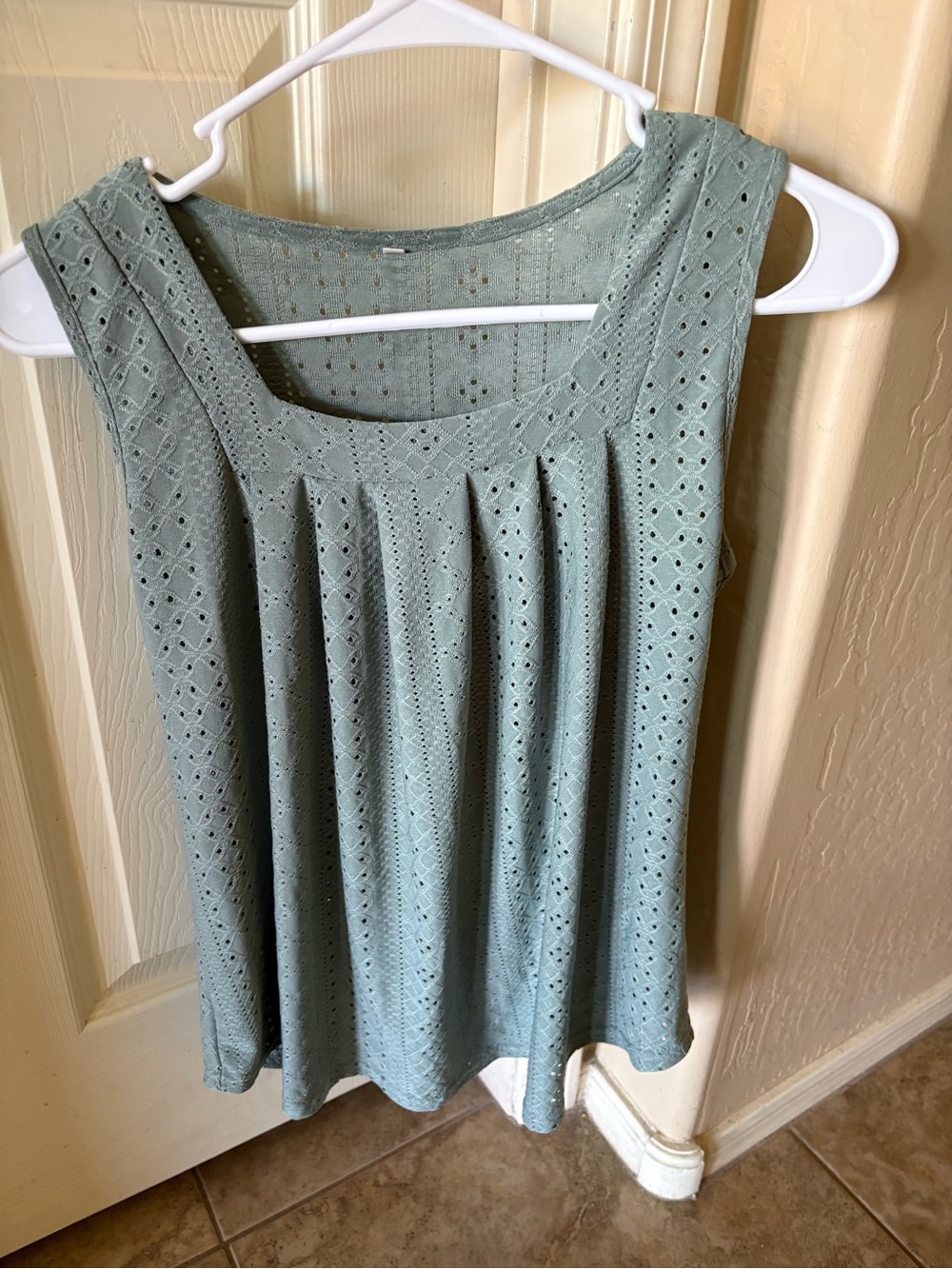 Sleeveless Eyelet Pleat Tank Top - Sage Green